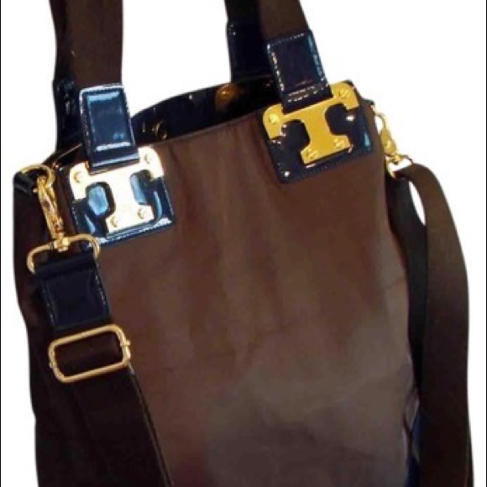 Beautiful Tory Burch purse